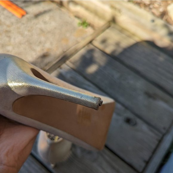 Jessica Simpson Metallic Gold Peep Toe Heels Women's Size 8.5 - Picture 7 of 7